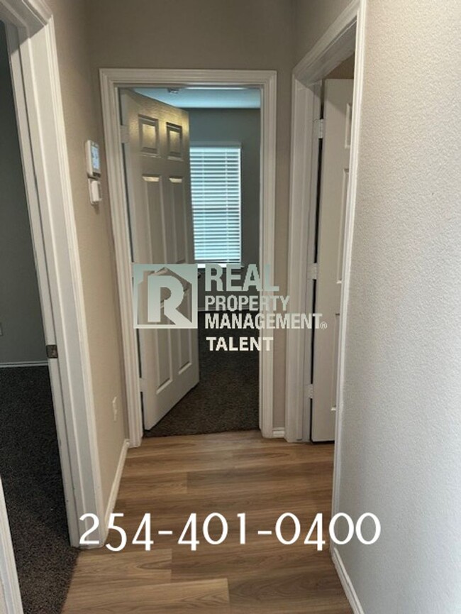 Foto del edificio - 3-bedroom, 2-bathroom home located in Temple