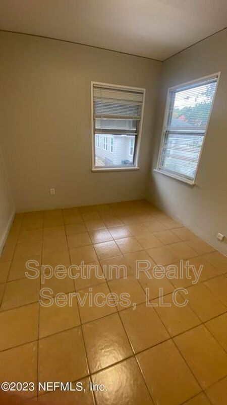 Foto del edificio - 1701 Flagler Ave