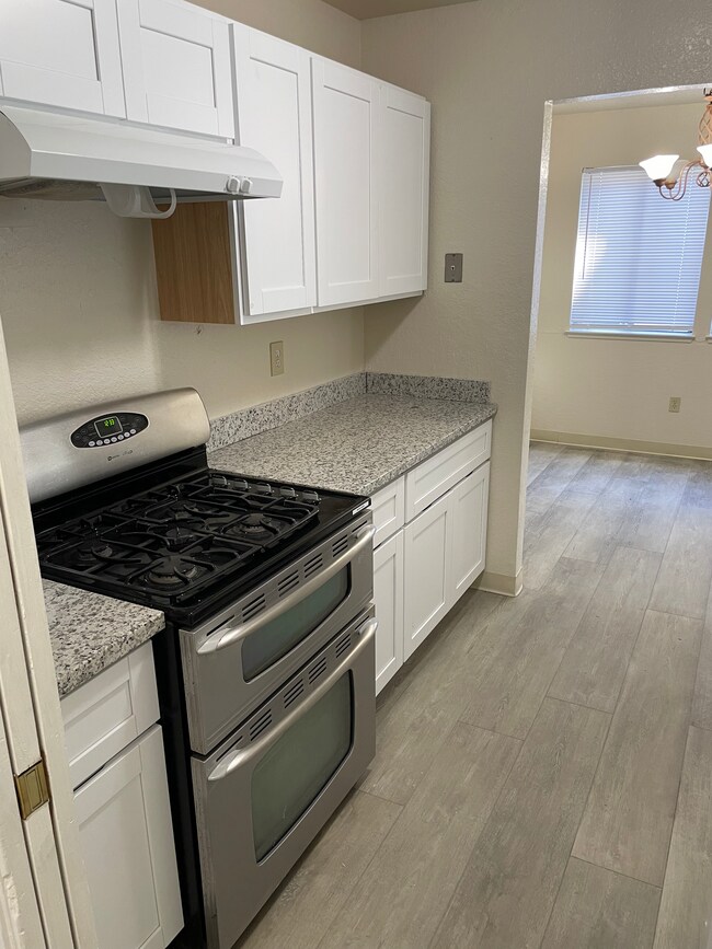 Foto del edificio - 225 Pennsylvania Ave