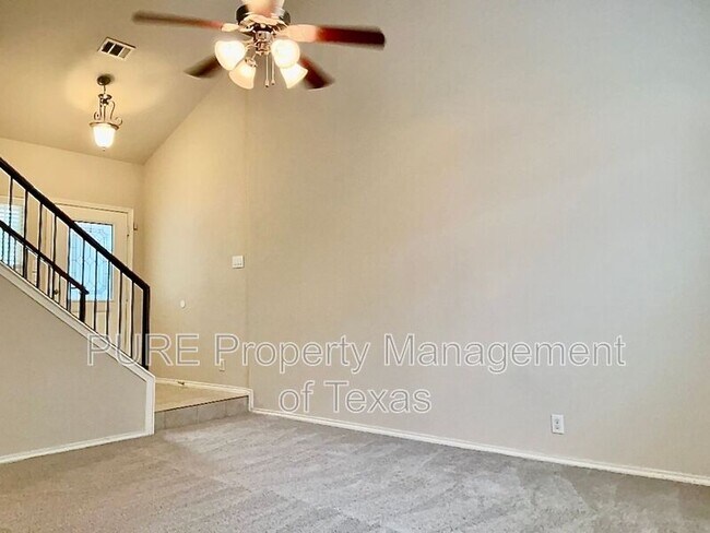 Building Photo - 8720 Blackvireo Dr