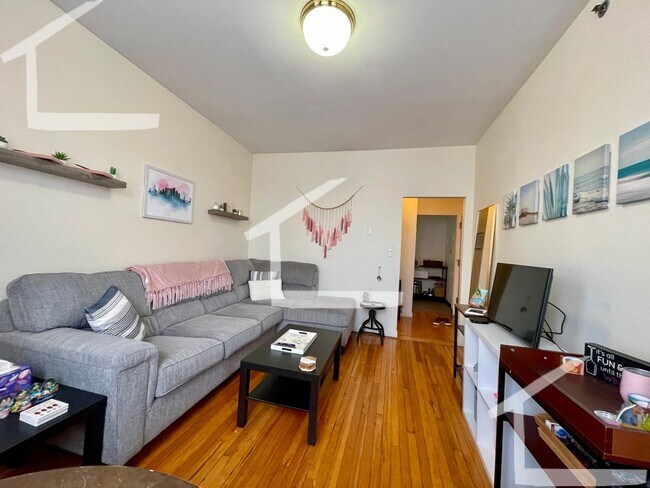 Foto del edificio - 204 Chestnut Hill Ave #5 Boston MA 02135