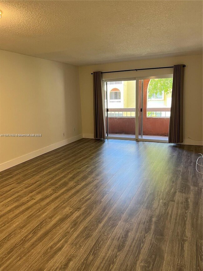 Foto del edificio - 7840 Camino Real