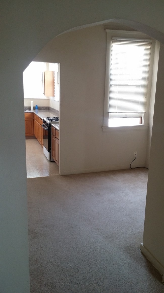 Dining Room - 3938 Mission St