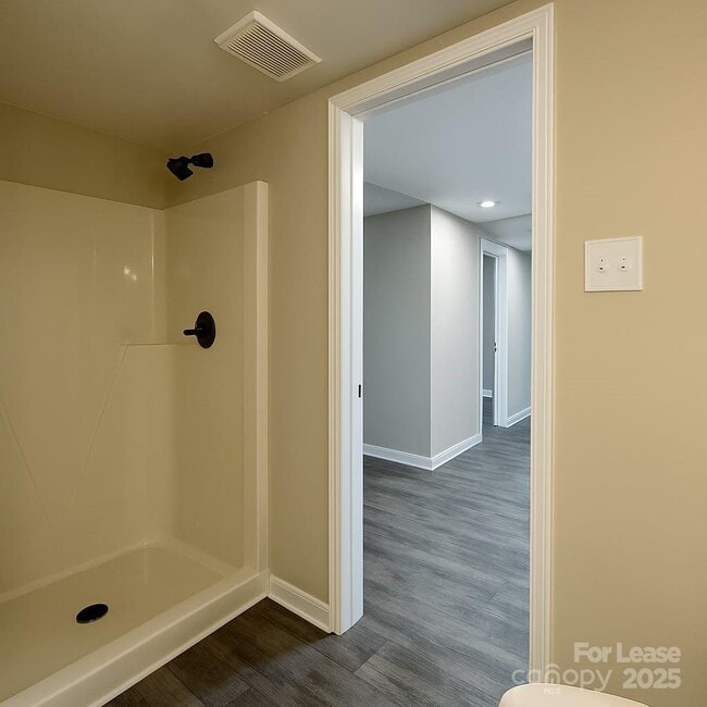 Building Photo - 8033 Cedar Glen Dr