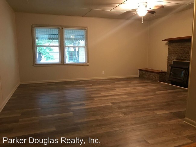 Building Photo - 3 br, 2 bath House - 1308 East Bankhead