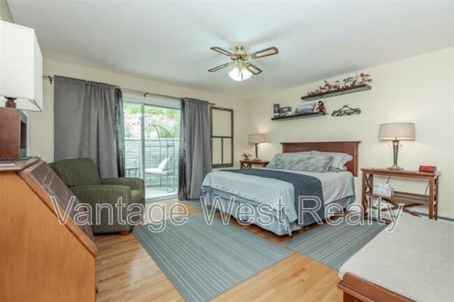 Building Photo - 2805 Thacker Dr