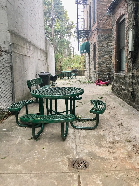 Foto principal - 3184 43rd St