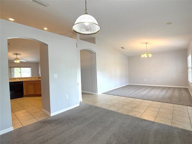 Building Photo - 310 White Ibis Ln