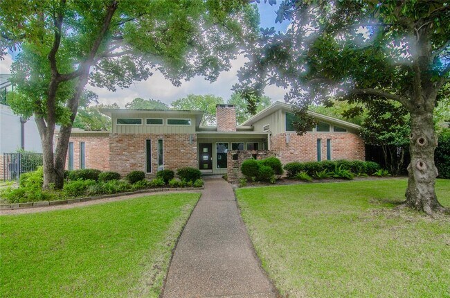 Foto del edificio - 13114 Rummel Creek Rd