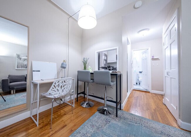 Foto del edificio - 328 E 74th St
