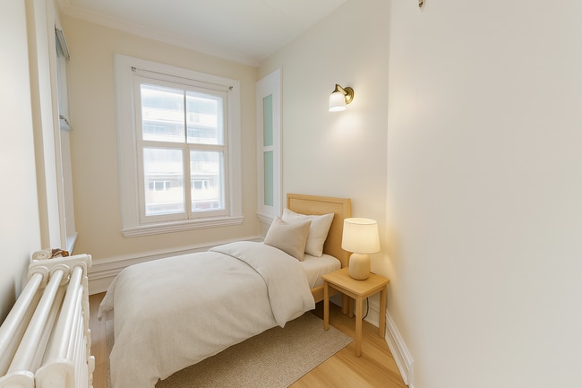 Building Photo - 143 MacLaren