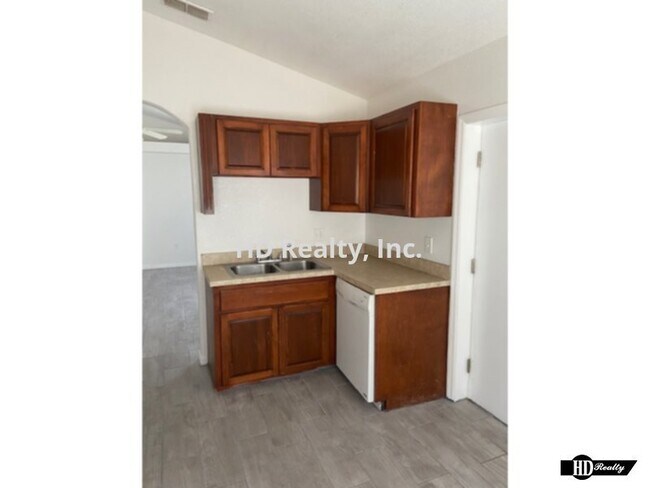 Building Photo - Recently updated Nice and Clean 3/2 with 1...