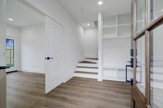 Foto del edificio - 3704 Runnels St