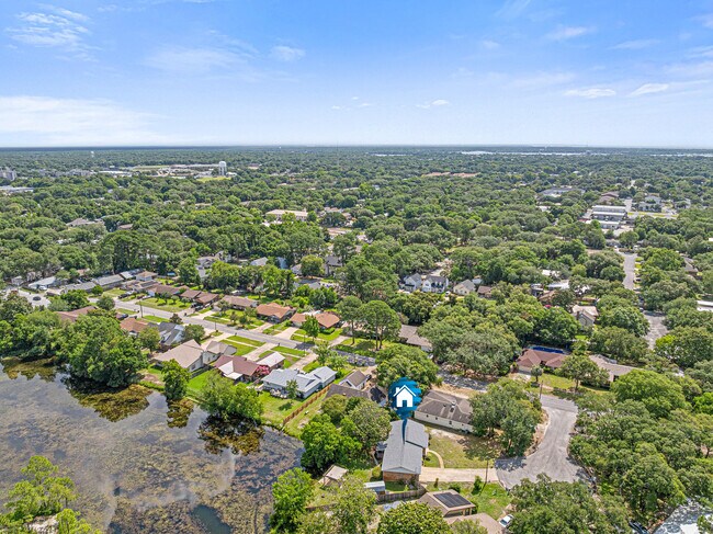 Foto del edificio - 203 Elizabeth Ct