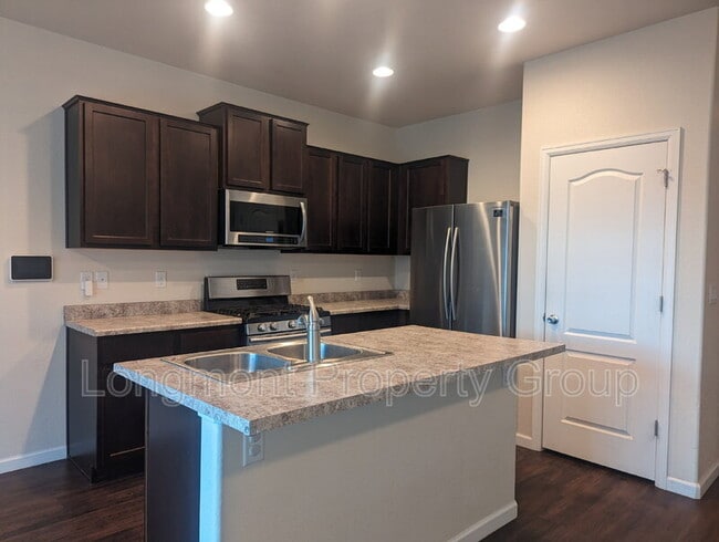 Building Photo - 1518 Sepia Ave