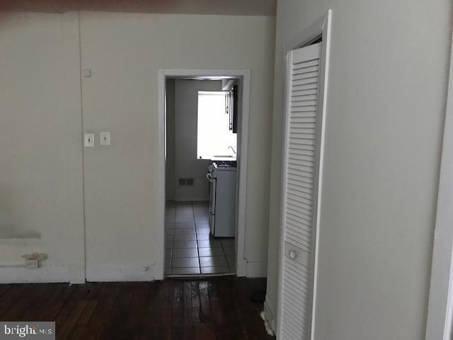 Primary Photo - 2007 Fitzwater St
