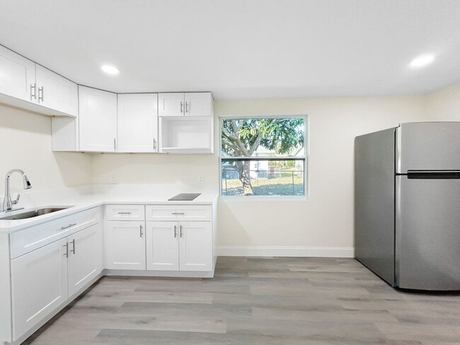 Building Photo - 9814 110th Ln N