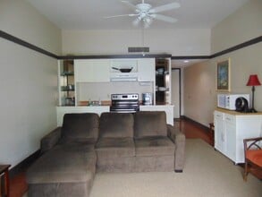 Building Photo - 400 Hualani St