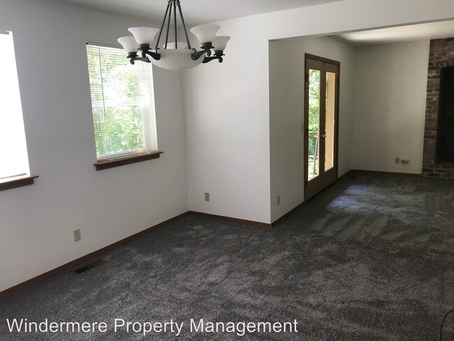 Building Photo - 2321 Coyote Creek Dr