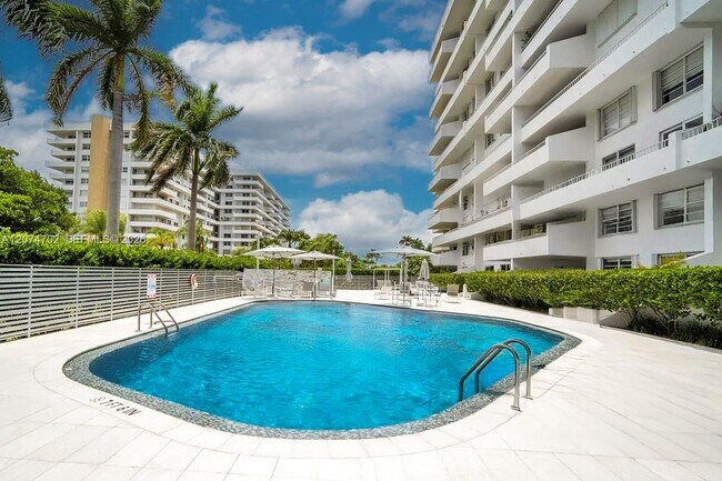 Foto del edificio - 199 Ocean Ln Dr