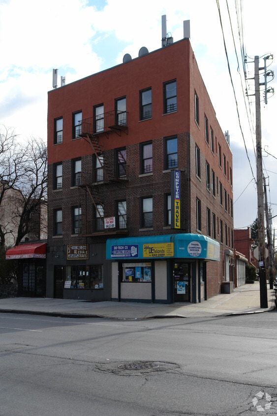 Building Photo - 1450 E Gun Hill Rd