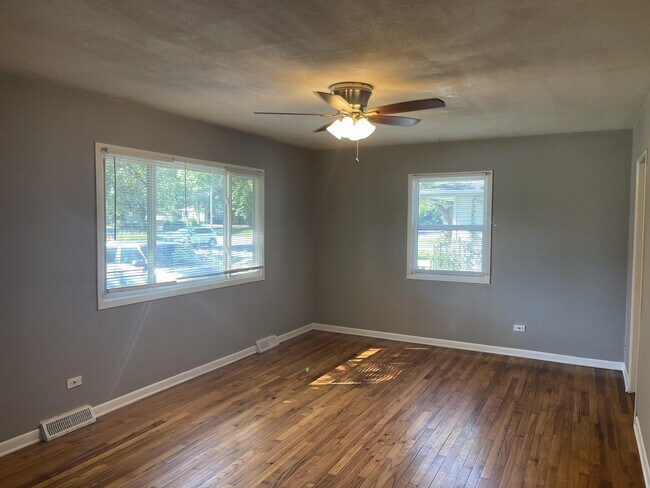 Foto del edificio - 1202 N Lincoln Ave