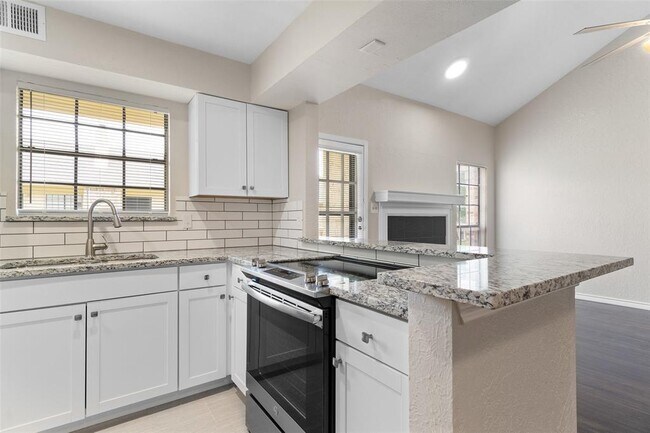 Building Photo - 3120 Devonshire Dr