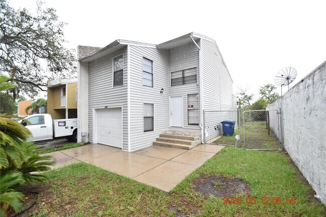 Foto del edificio - 2501 E Stanley Matthew Cir