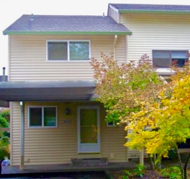 Building Photo - 12058 N Jantzen Beach Ave