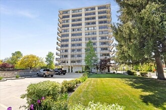 Building Photo - 200 N 3rd St