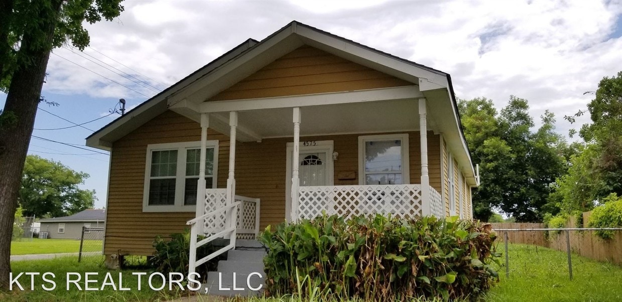 Primary Photo - 3 br, 2 bath House - 4575 Dodt Ave.