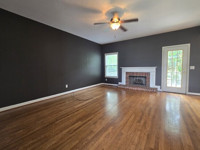Foto del edificio - 2565 Milton Ln