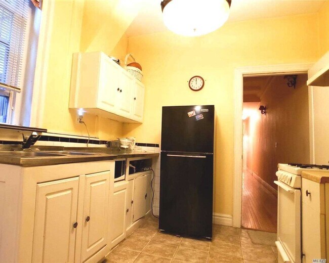 Building Photo - 475 W 141st St