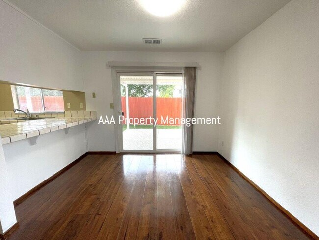 Building Photo - Concord 3 bedroom 2 bathroom single family...