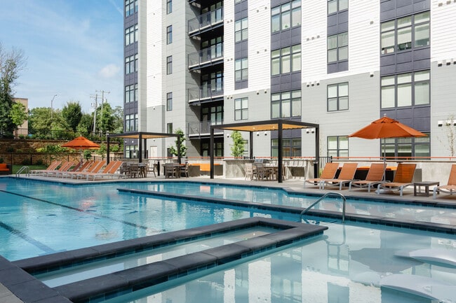 Building Photo - Maximilian at Stonefield