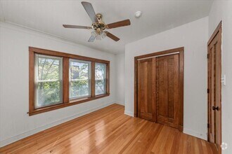 Building Photo - 1535 W Addison St