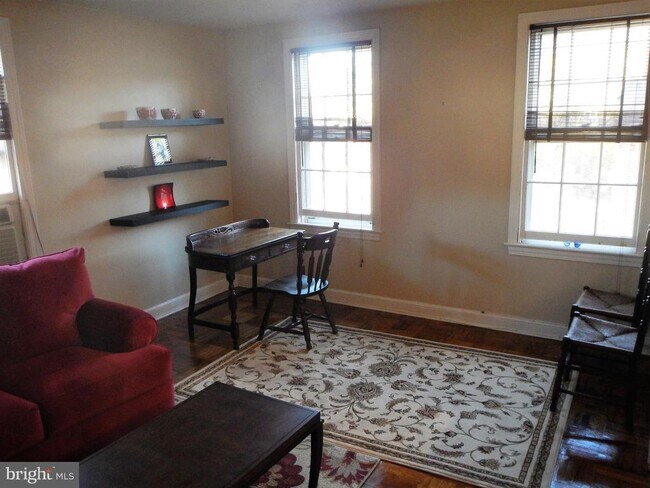 Foto del edificio - 2718 Ordway St NW