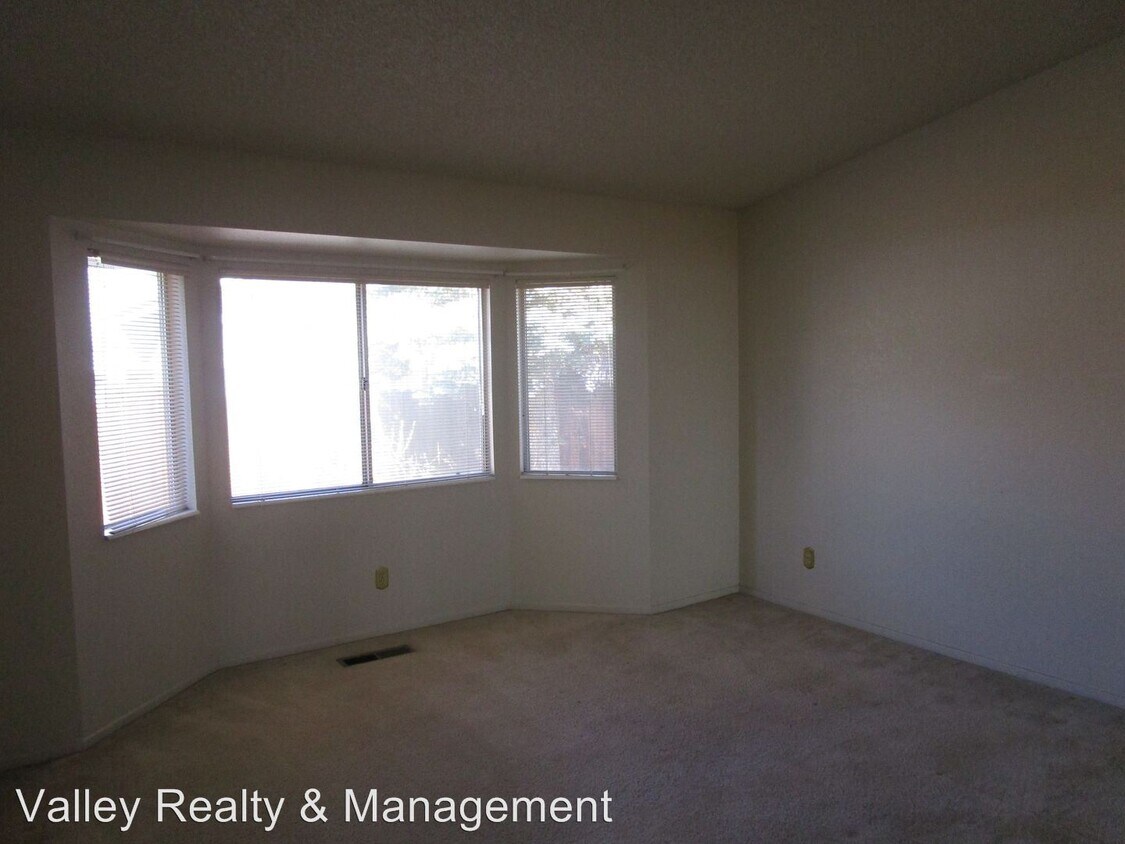 Building Photo - 3 br, 2 bath House - 2602 Blossom View Lane