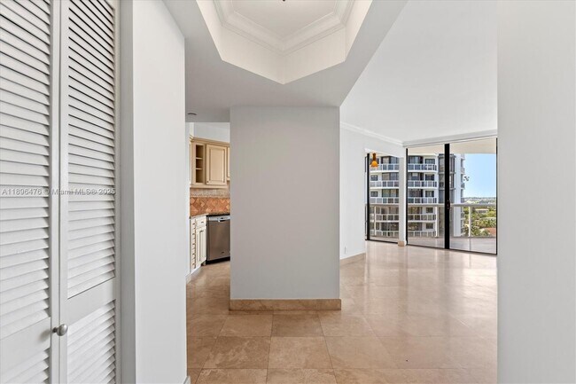 Foto del edificio - 3610 Yacht Club Dr