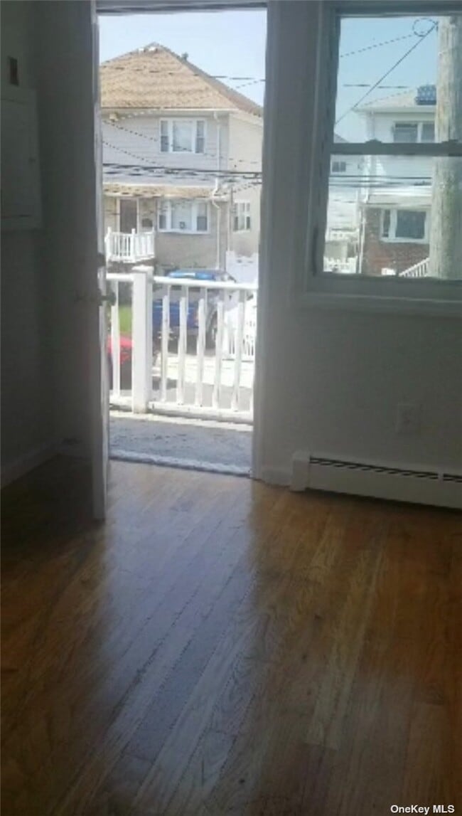 Building Photo - 360 Beach 88th St