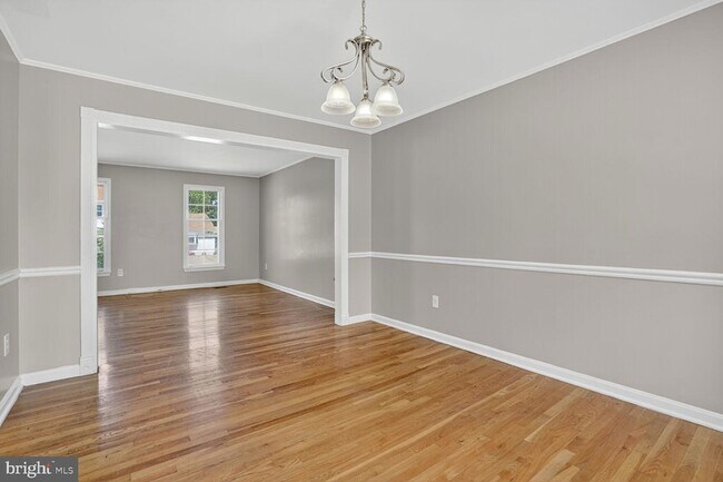 Foto del edificio - 7720 Loudon Dr