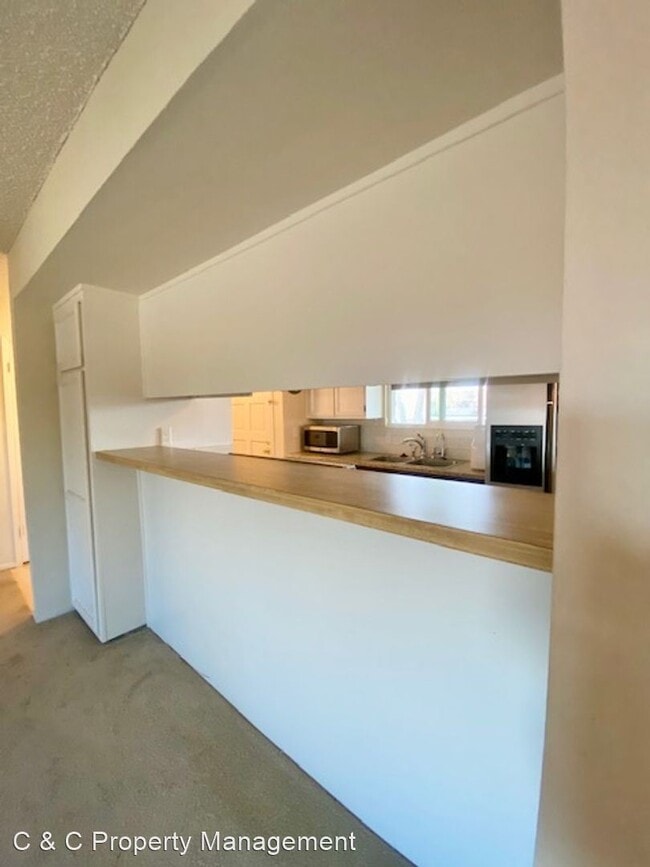 Building Photo - 2 br, 1 bath House - 1250 E Shaw Ave #217