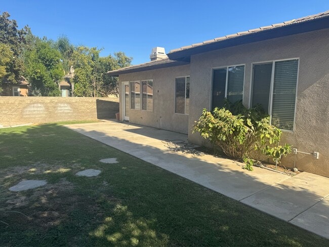 Building Photo - 9502 Stonewall Ln