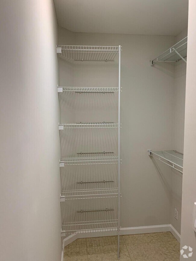 Royal Pines Estates Apartments for Rent with Hardwood Floors Royal