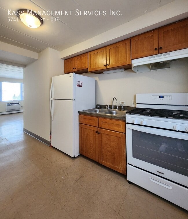 Building Photo - 5741 W 35th St
