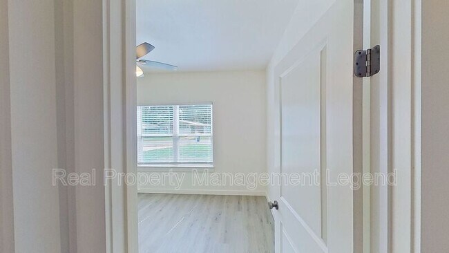 Building Photo - 1009 Dubois St