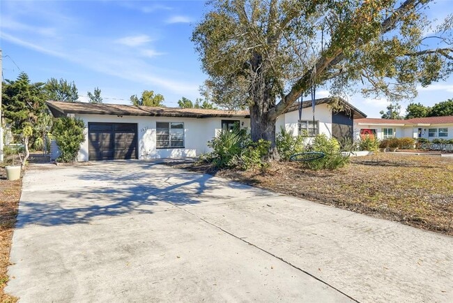 Building Photo - 1801 62nd Terrace S