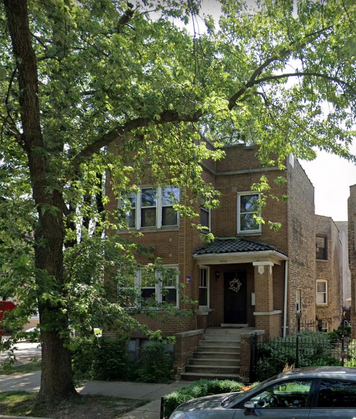 Primary Photo - 2056 N Oakley Ave