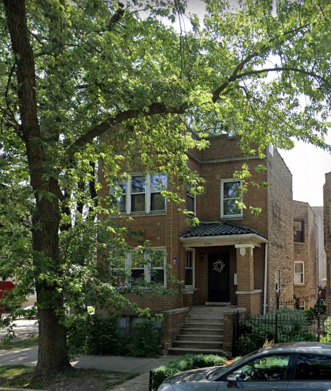 Photo - 2056 N Oakley Ave Apartment