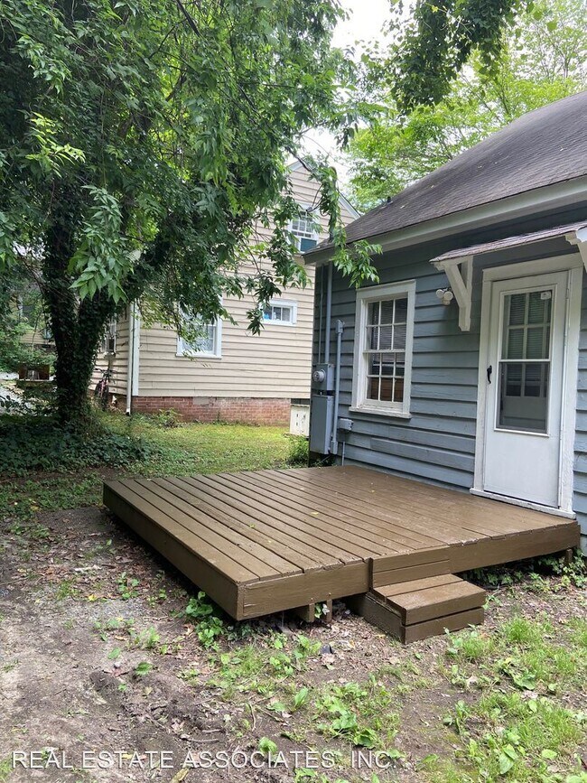 Foto del edificio - 3 br, 1 bath House - 4 Colony Court